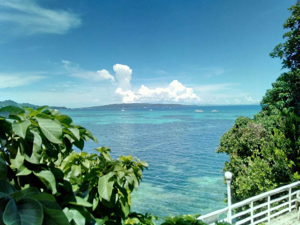 Boracay Water World Hotel Manoc-Manoc Экстерьер фото