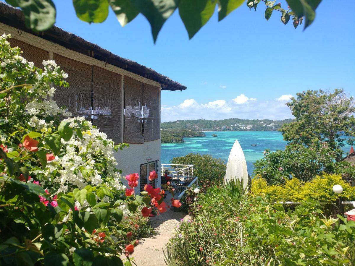 Boracay Water World Hotel Manoc-Manoc Экстерьер фото